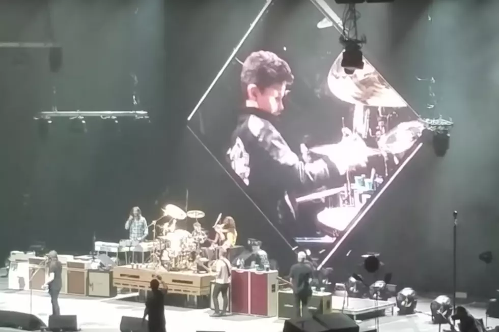 Foo Fighters Bring Kid Drummer ‘Little Fonzie’ Onstage and He Just Won’t Leave