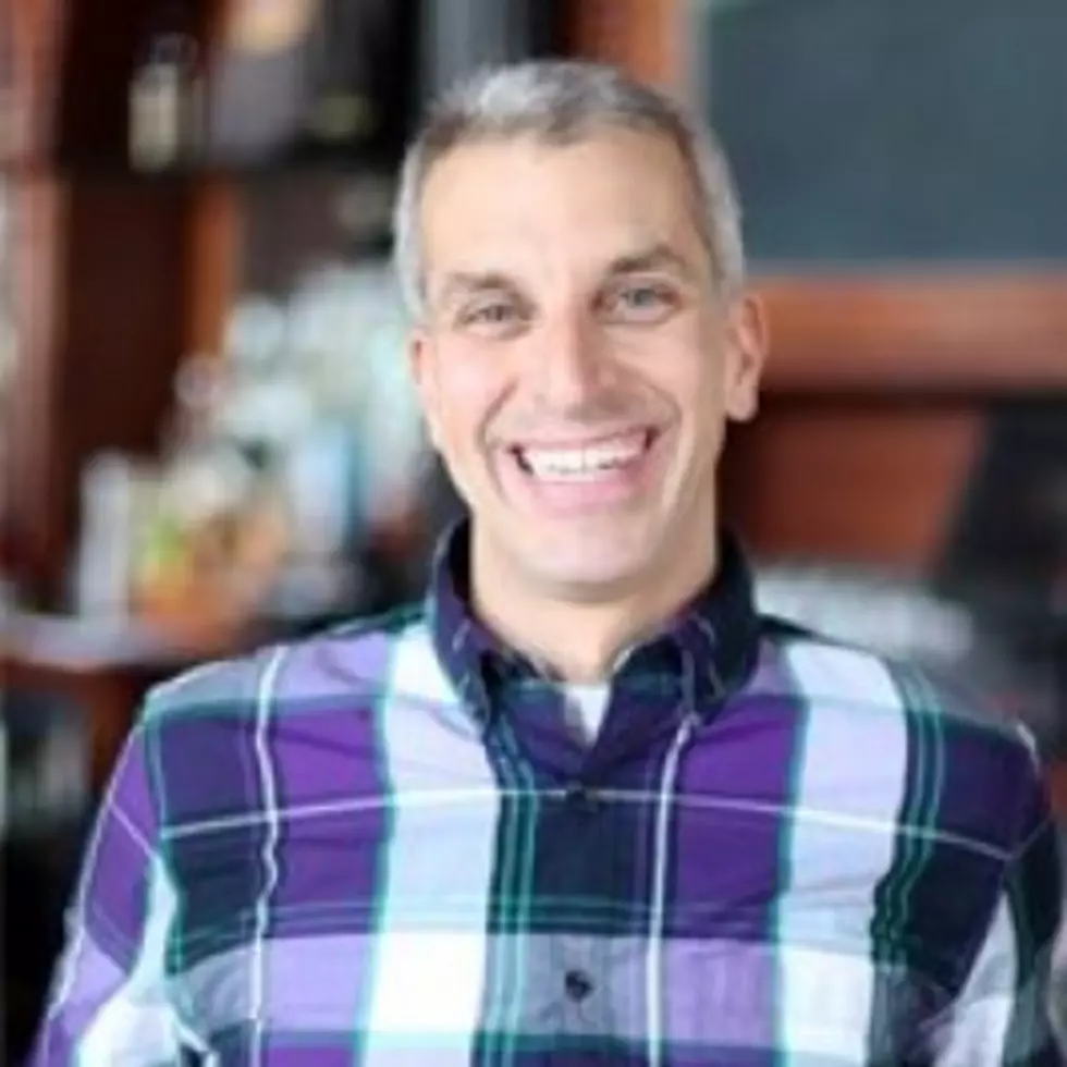 A Look Inside Dumber Than Zane Trivia on ‘Free Beer & Hot Wings’