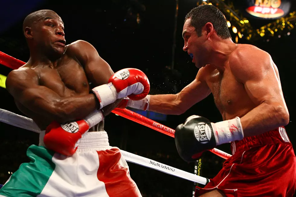 Oscar De La Hoya Blasts Retiring Grand Rapids Boxer Floyd Mayweather, Jr