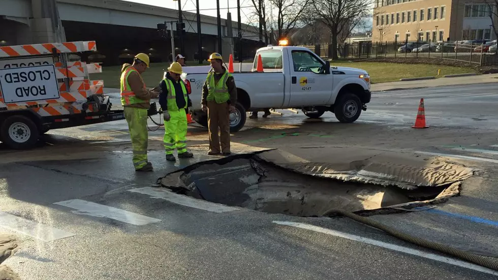 Water Main Break Causes Sinkhole, Shuts Down Fulton Street Downtown Grand Rapids