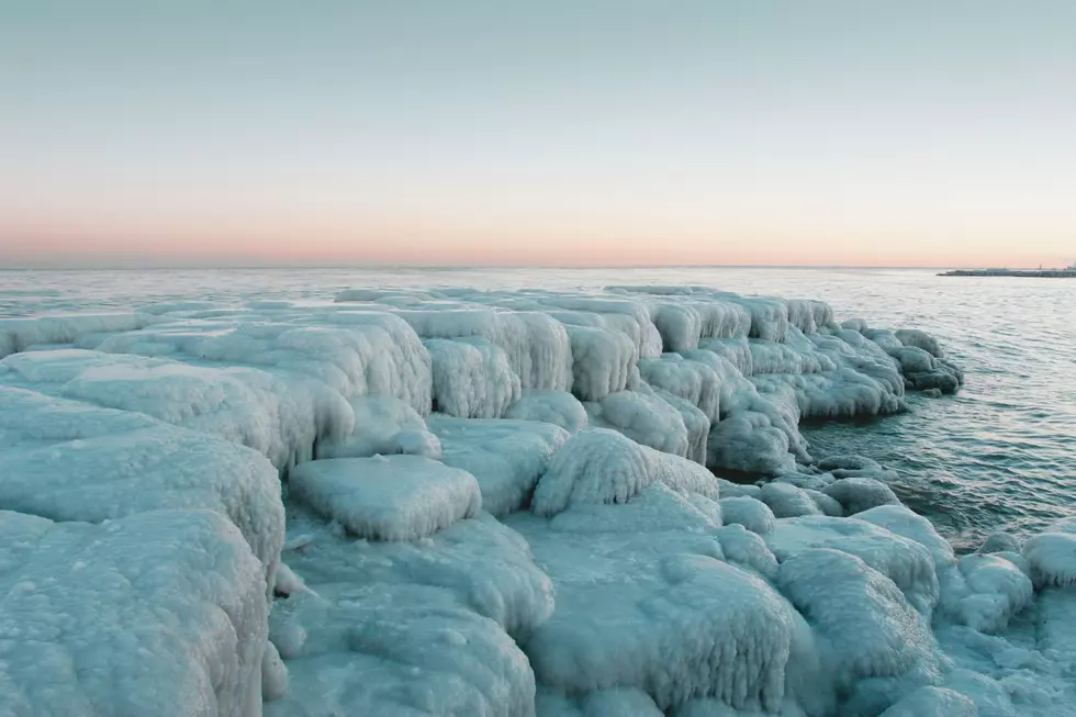 East Coast Visitor Confused By Massive Snow Piles In The U.P.