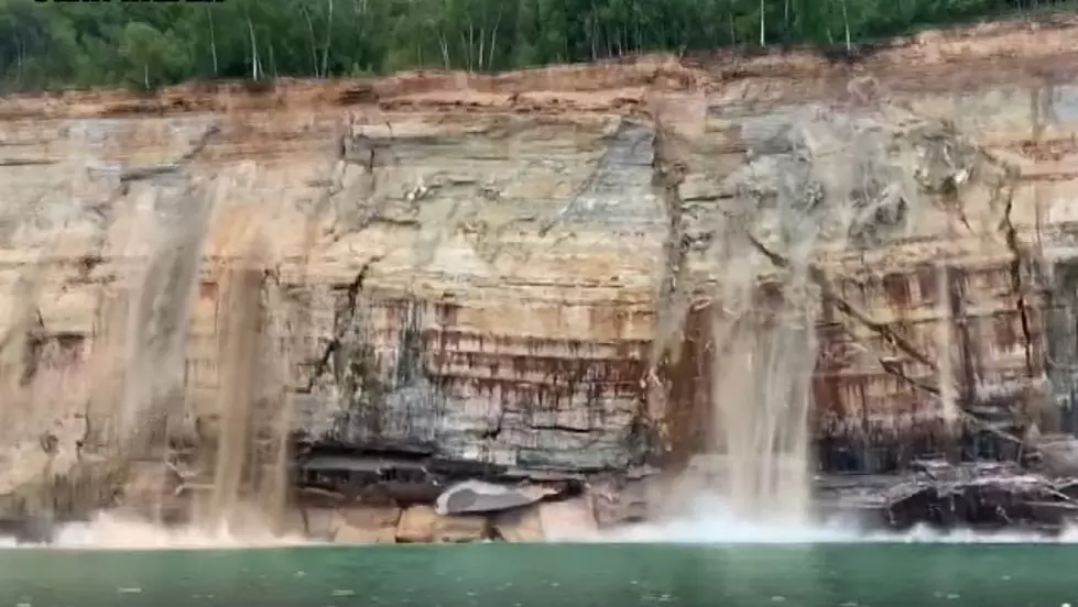 Watch: Cliff Break Off From Pictured Rocks?