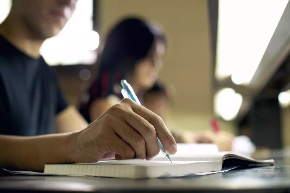 You Could Get Your Associate’s Degree Free With MI Reconnect